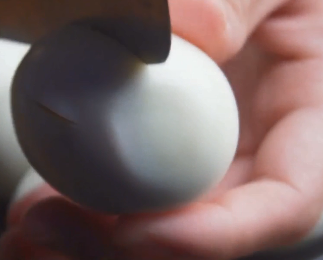 如何制作五香卤鸡蛋，自制五香卤鸡蛋的做法（农村老奶奶教你做卤鸡蛋）