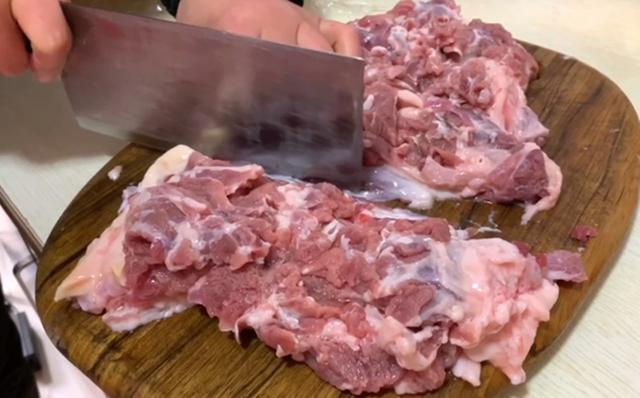 鲜羊肉怎么保存，冬季新鲜羊肉的保存方法（放冰箱冻起来天冷吃特省事）