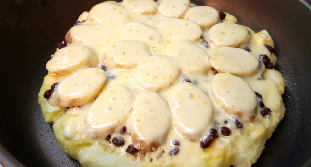 图片[5]-【香蕉蜜豆披萨】做法步骤图 香甜又拉丝 比肉馅饼还香-起舞食谱网