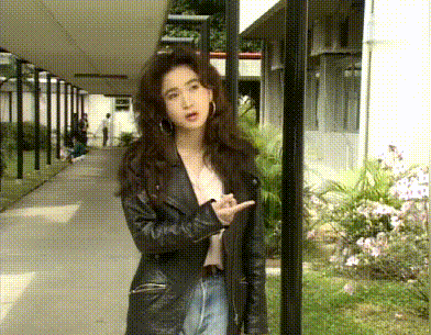 火玫瑰剧情介绍，火玫瑰剧情介绍分集（她演的火玫瑰是演艺生涯中一抹灿烂的光）