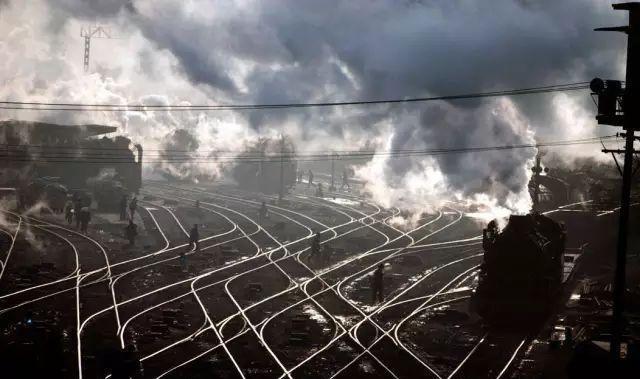 1981年属鸡人永远最旺的数字，1981年属鸡的幸运数字和颜色（时光记忆：1981年的中国）