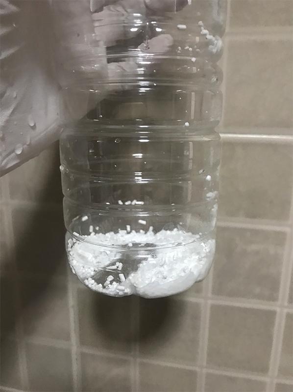 厨房油泥用什么能清洗干净，厨房油泥怎么清除（家里现成的工具就能做）