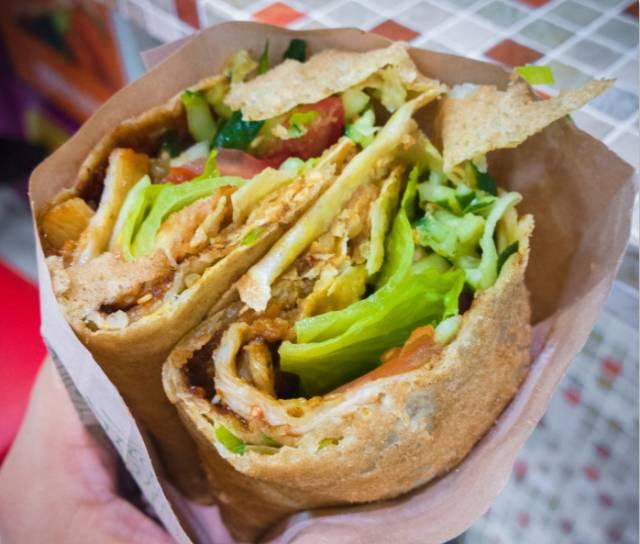 山东大煎饼的做法和配料，山东大煎饼怎么吃好吃（有了此配方直接可以摆摊赚钱）