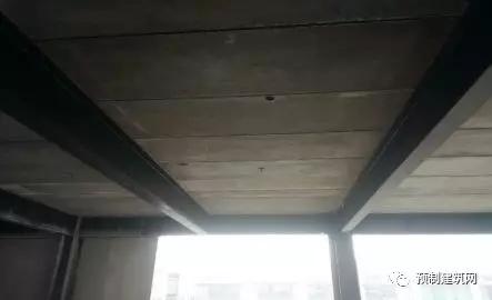预制叠合板规范，目前国内最为流行的叠合板预制底板是（《钢管桁架预应力混凝土叠合板技术规程》发布）