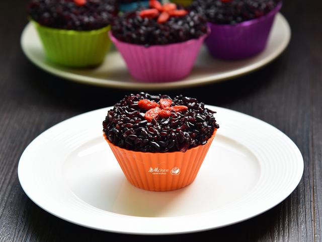 糯米的做法，糯米饭的做法（花3分钟学6种糯米做法）