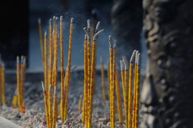 卦不走空是什么意思，怎么看出自己被借运了（富人爱烧香。”很多人理解错了）