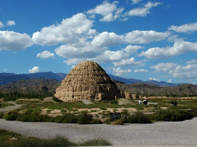 东方金字塔在哪，东方金字塔在哪里在哪个市（现存西夏古国9座帝陵）