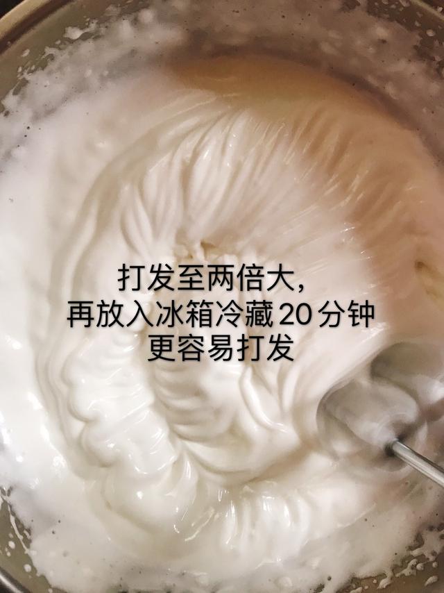 用鸡蛋能做淡奶油吗，怎样用鸡蛋做淡奶油（在家就可以做的）