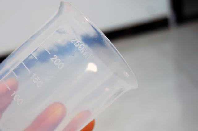 妙洁拖把头怎么换，胶棉拖把头怎么换视频（不弯腰不费力、一次清洁就干净）