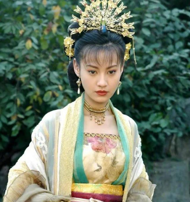 倾城倾国美女古风画,好看的古风女生图片   倾国倾城 谁等谁回眸(10位