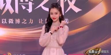 Angelababy ★杨颖套图3套，angelababy是谁（2021年微博之夜红毯走秀）