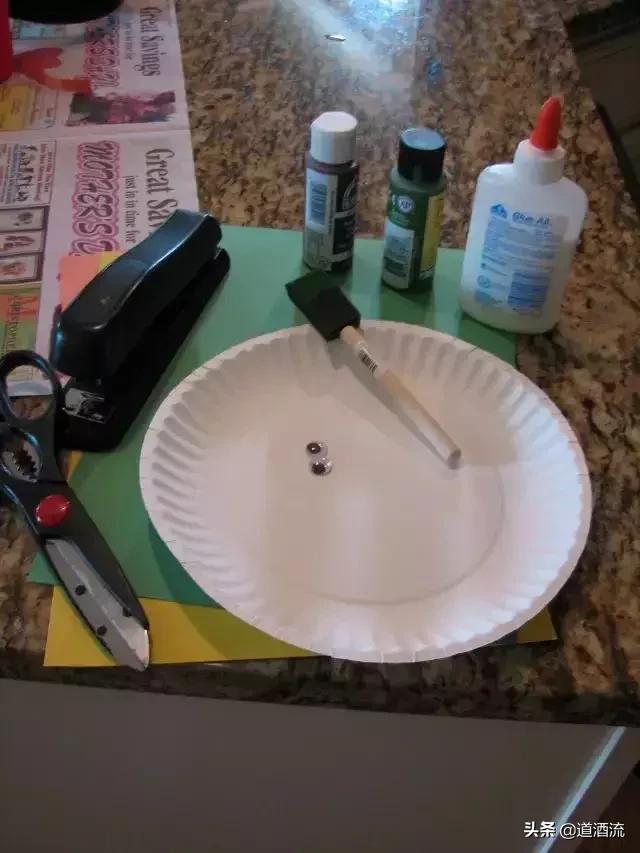 幼儿园大班手工纸质飞盘制作方法，承包幼儿园整个学期美工课堂
