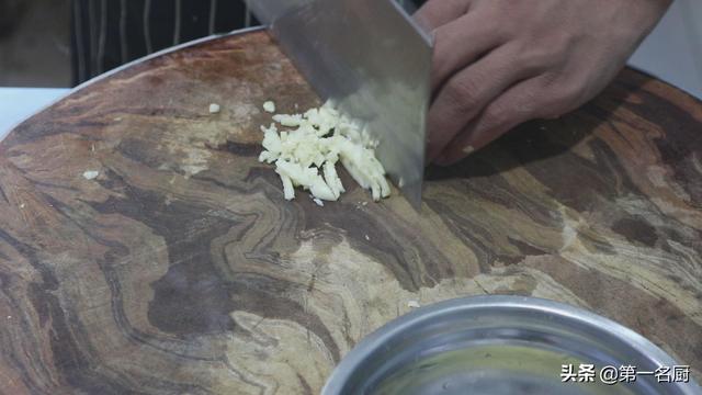 剁椒家常豆腐的做法，大厨分享“剁椒豆腐”的家常做法