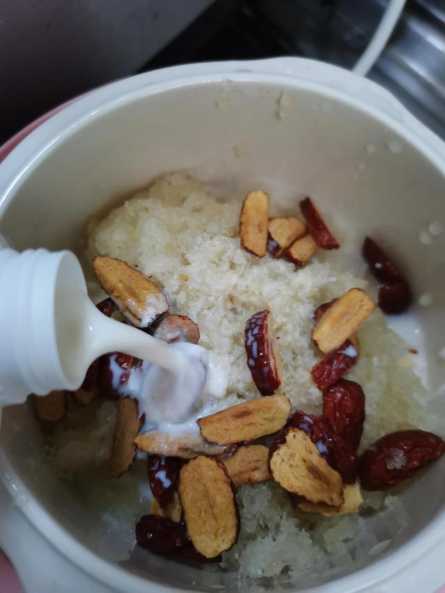 做燕窝丝窍门，燕窝丝做法教程视频（牛奶炖燕窝丝）