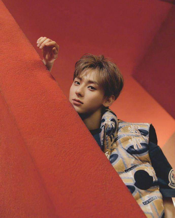 韩国姓氏里面,朴姓,金姓,李姓是占了大多数的.