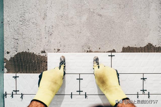 工地施工员是做什么的，工地施工员是做什么的工作（需要不需要考施工员证上岗）