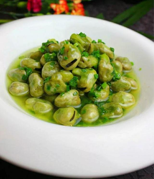 油焖蚕豆怎么做，油焖蚕豆怎么做豆的做法大全（大厨教你做正宗的）