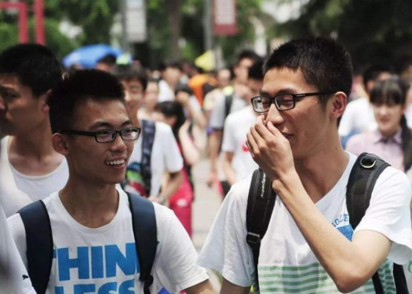 武汉东湖学院是几本，武汉东湖学院学历国家承认吗（湖北这4所“野鸡大学”臭名昭著）