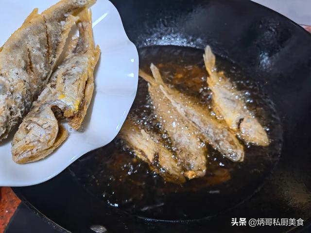 怎么做一条小黄鱼才好吃，火爆网络的香酥小黄鱼不要再买了