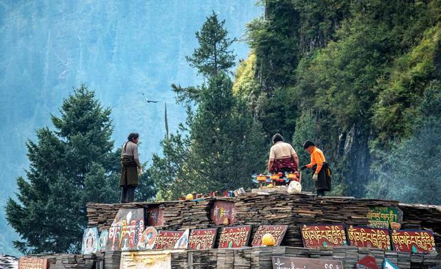 丁真老家在哪里，丁真家住哪里（丁真的老家甘孜，早该爆红了）