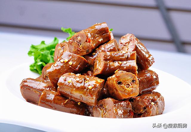 绝味鸭脖是哪的，绝味鸭脖是哪的特产（全国最出名的三家鸭脖）