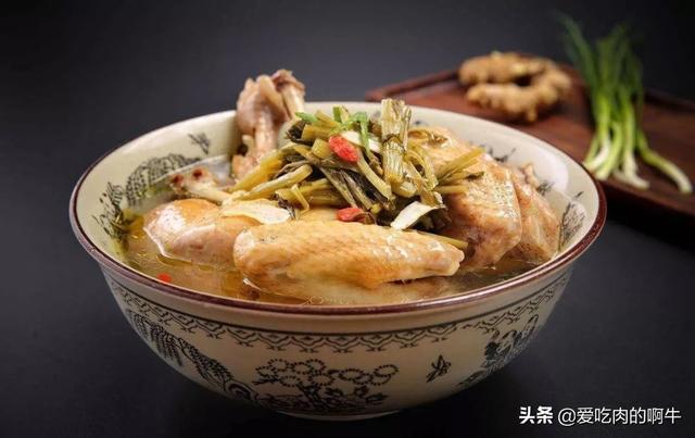 酸菜鸡汤锅的做法，酸菜鸡汤锅的做法和步骤（酸菜煲鸡的做法）