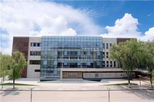 西安培华学院校园网，西安培华学院宿舍条件怎么样（网友眼中“别人家孩子的大学”）