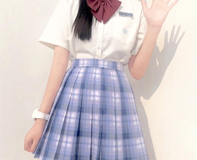 jk风格的意思是什么，连LISA都穿过的JK风