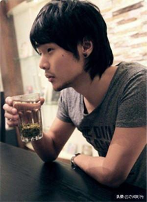 李荣浩怎么火起来的，李荣浩从什么时候开始火的（凭什么成为华语乐坛领军歌手）