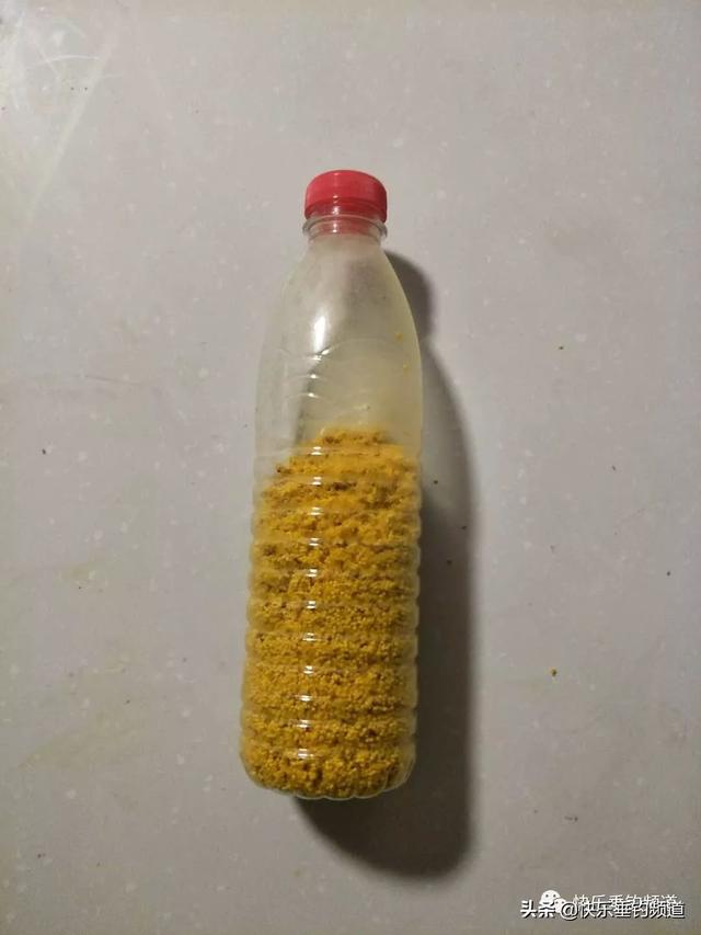 钓鱼窝料自制方法，钓鱼窝料制作方法（简单几步，高效自制酒米窝料）