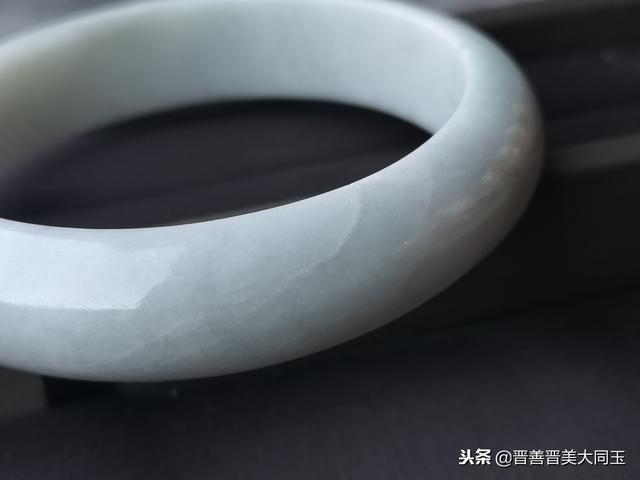 怎样初步鉴别翡翠的好坏，怎样初步鉴别翡翠的好坏呢（三分钟教你看懂翡翠）