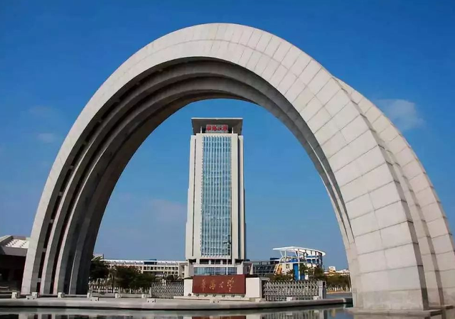 华侨大学属于什么档次，华侨大学算名牌大学吗（70后眼中的大学147之华侨大学）