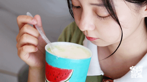 二次元动漫女头/可爱/小鸟游六花什么的也太卡哇伊了吧，微信头像，二次元动漫女头/可爱/小鸟游六花什么的也太卡哇伊了吧（奈雪新品清新来袭）