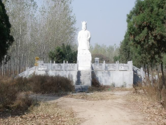 盗墓口诀是什么，盗墓笔记盗墓的口诀（他们定眼一看就知哪里有大墓）