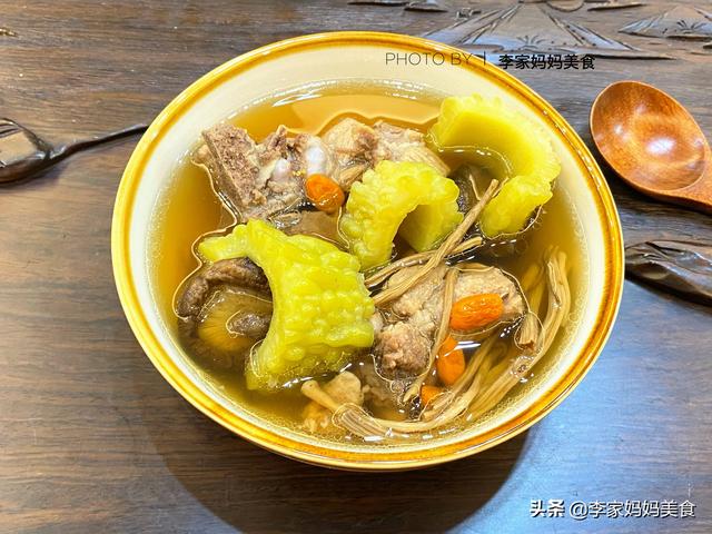 干茶树菇要泡多久，干茶树菇要泡多久可以煲汤（多给家人喝这汤）