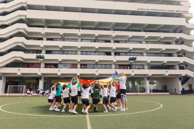 香港较好的小学学校，香港学校排名小学（哪所才是你心目中更胜一筹的“Band1”）