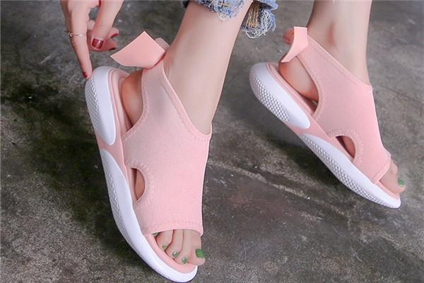 脚型分为哪几种类型，高脚背脚型图片（人的脚型大致分为埃及脚、罗马脚、希腊脚。你哪一种）