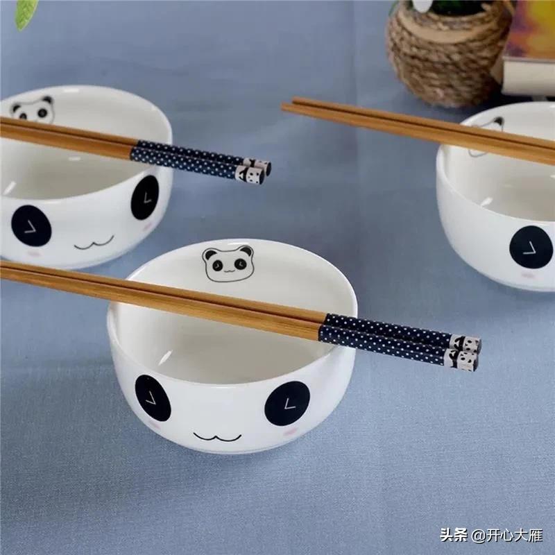 孩子和乳腺癌患者在一起生活需要注意什么？饮食用的碗筷要分开吗？