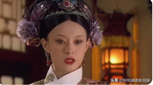 《甄嬛传》大结局时，甄嬛训斥完青樱，出门后为何突然泪崩？