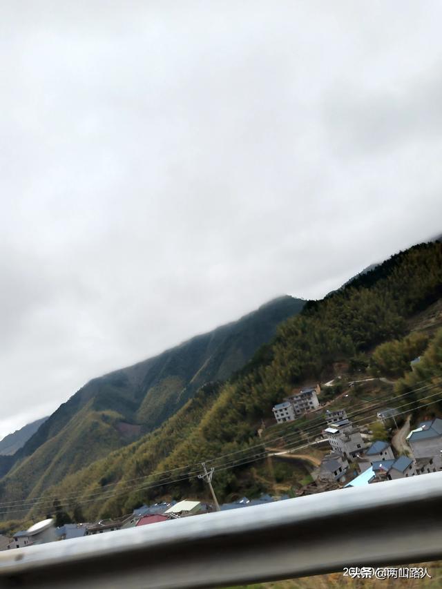 天尊黄金叶多少钱一包,天尊黄金叶多少钱一包图片(高山精品黄金叶,晚上见成品) 天尊黄金叶多少钱一包,天尊黄金叶多少钱一包图片(高山精品黄金叶,晚上见成品)