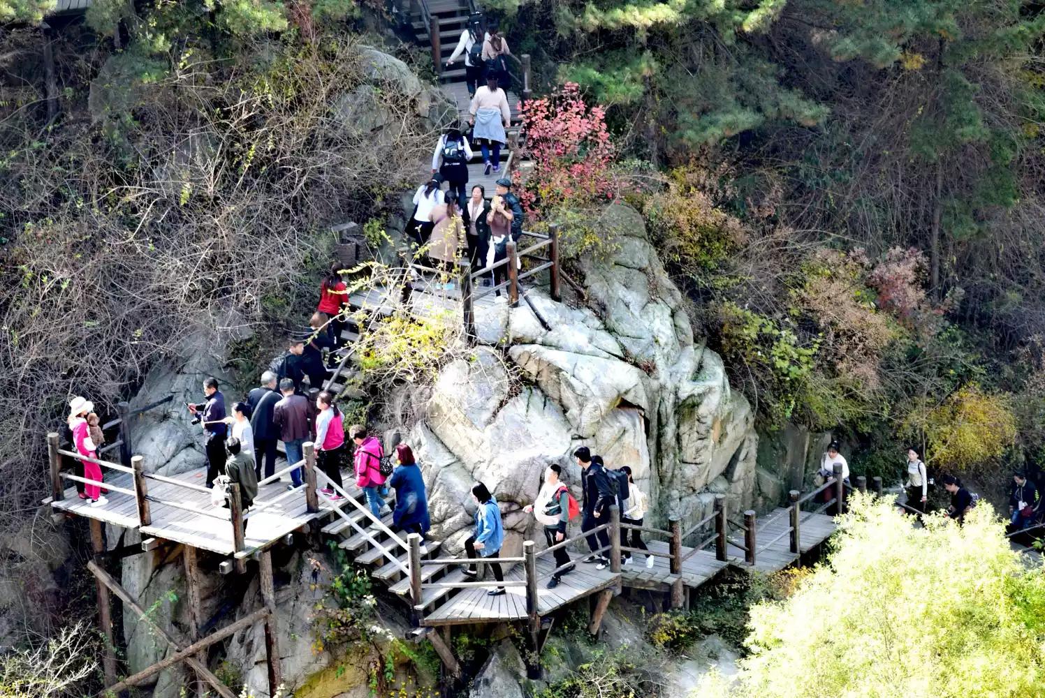 济南有哪些适合家庭出游又不收费的山？