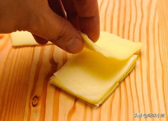 芝士碎应该怎么保存，芝士碎怎么保存不结冰（还在苦恼如何保存奶酪）