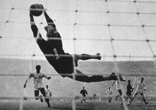 介绍下切尔西历史上著名的球员，切尔西史上最伟大的球员（苏联足球历史最佳阵容）