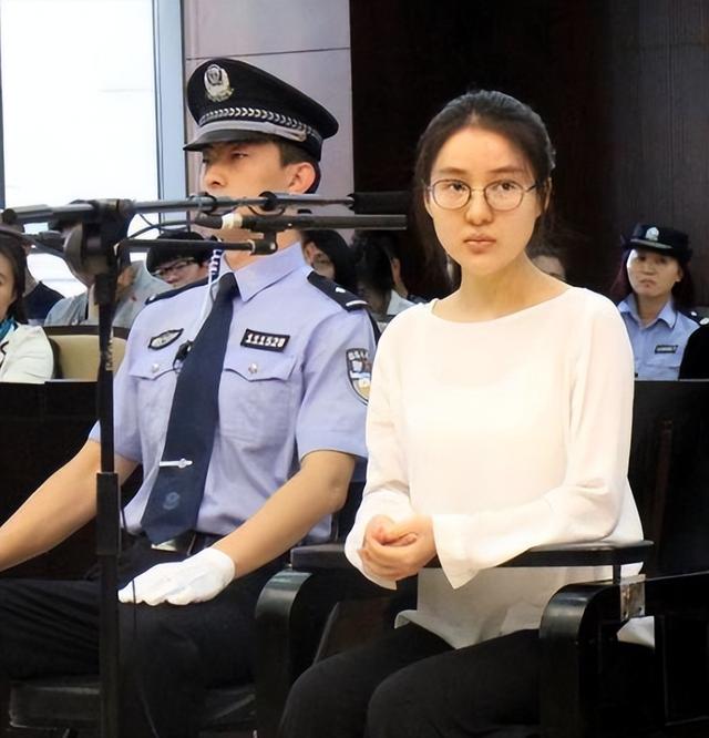 炫富郭美美是谁，郭美美是谁发生了什么事（借商演之名行苟且之事）