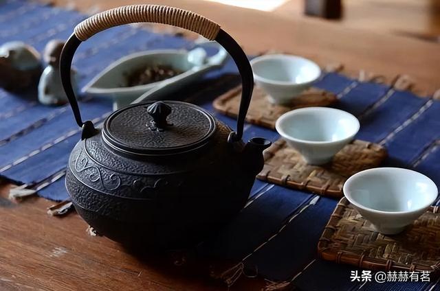 朱泥紫砂壶适合什么茶，紫砂朱泥壶适合泡什么茶（连茶具材质都不懂）