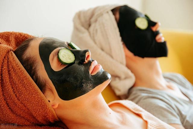 让你睡前变美小妙招，睡觉变美的方法（睡前八个变美小技巧）