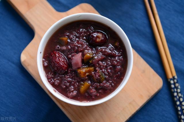 吃大枣有什么好处，常吃大枣有什么好处（药食同源—红枣，都有哪些功效）