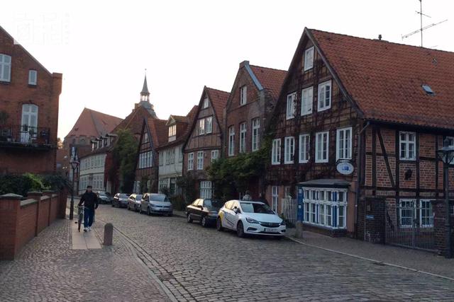 理发师的英文职称用什么好，适合理发师的英文名字（读完硕士读职校）