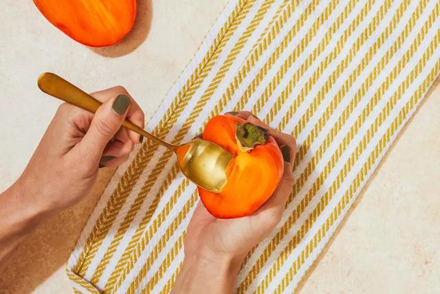 告诉你柿饼怎么吃 该注意什么，告诉你柿饼怎么吃（如何吃柿子）