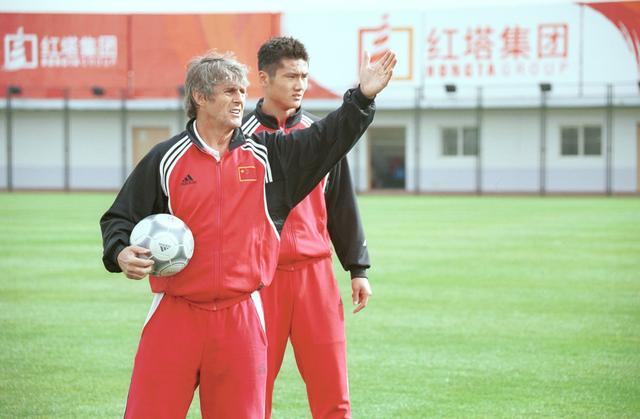 李金羽个人资料，殷桃现任丈夫（李金羽——一代天骄，弯弓射雕）